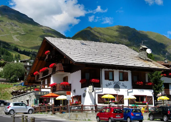 Hotel Santa San Champoluc